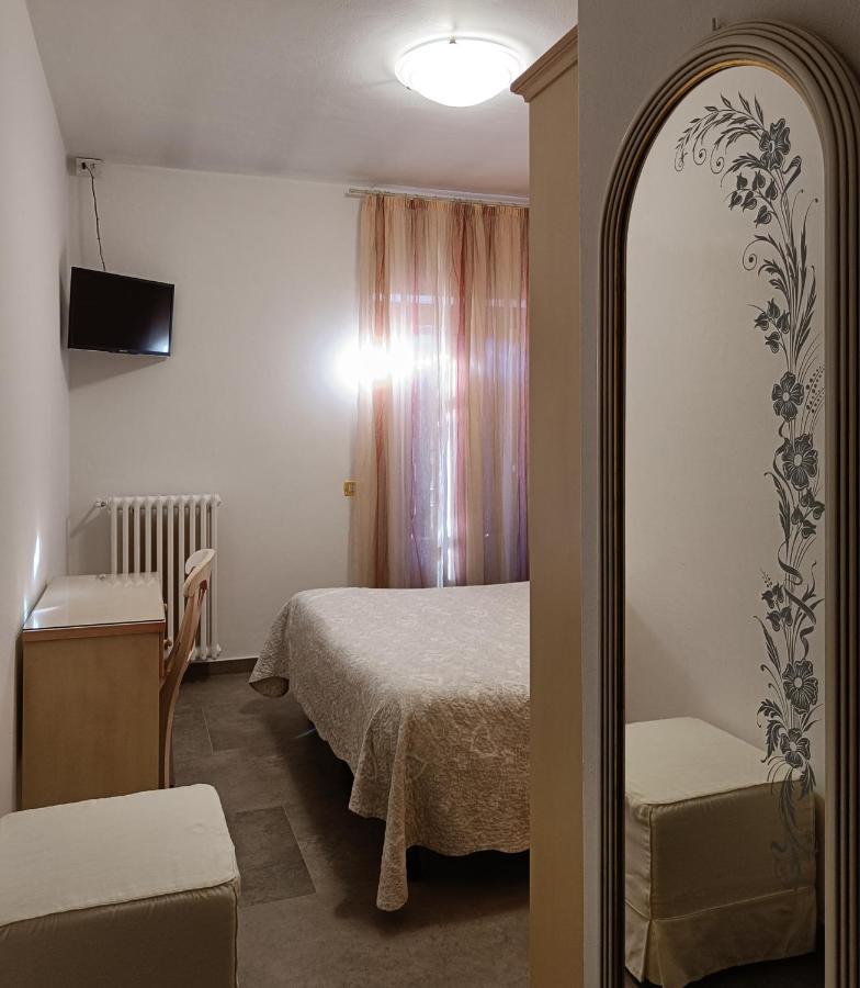 Albergo Ristorante Scanapa Castione della Presolana Exterior foto